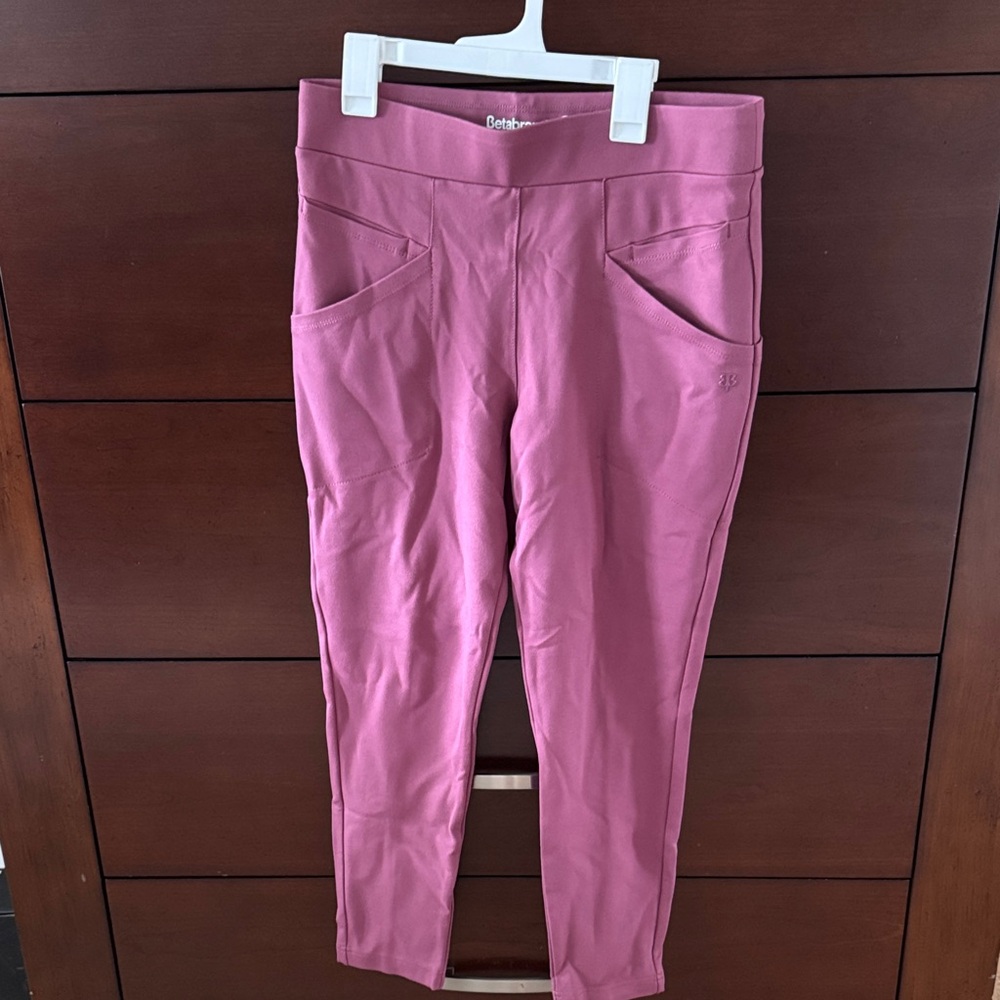 Betabrand fitted skinny pants with asymmetric front pockets